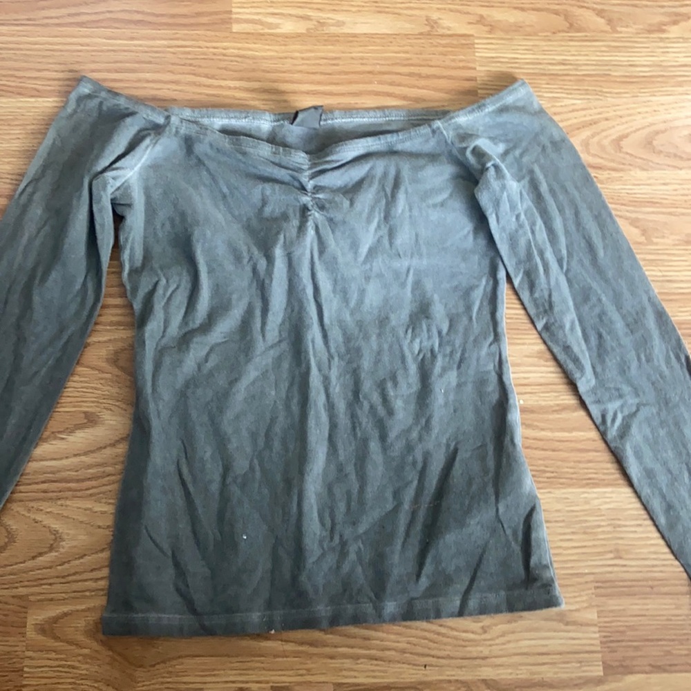 Hollister off the shoulder gray top in size M